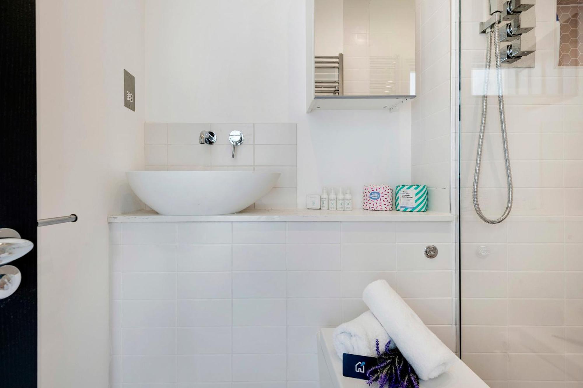 Modern And Bright Highgate Gem Appartement Londen Buitenkant foto